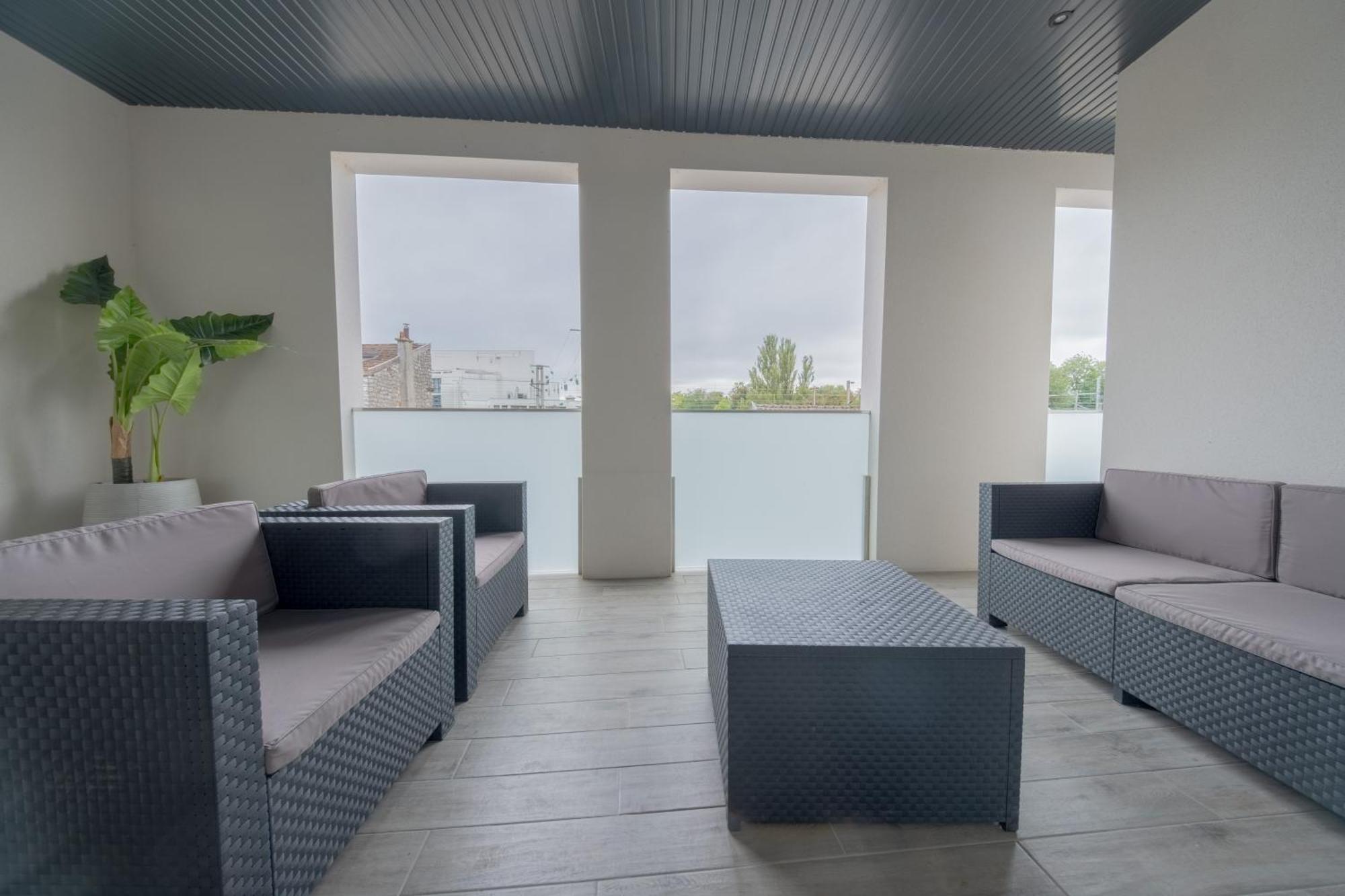 Apartmán Le Trianon - Parking Prive Remeš Exteriér fotografie